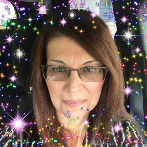 Meet your Posher, Leslie